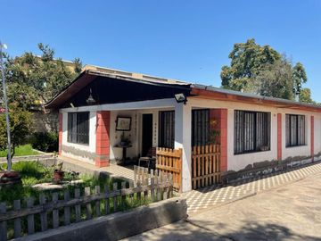 Bajo De Precio!!!! Casa En Quinta Normal Con Amplio Terreno