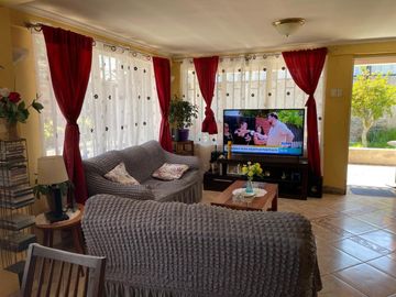 Bajo De Precio!!!! Casa En Quinta Normal Con Amplio Terreno