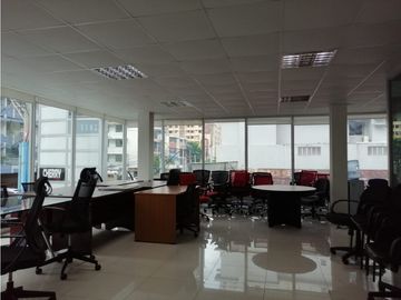 Alquiler de oficinas en PH Neo Plaza, El Cangrejo. LM