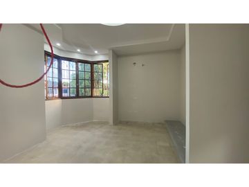 Casa en Venta con Piscina Privada – Hato Pintado - LH