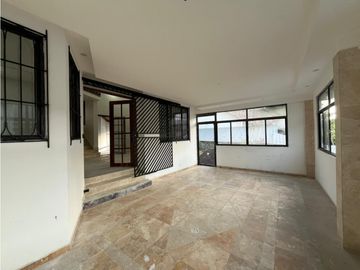 Casa en Venta con Piscina Privada – Hato Pintado - LH