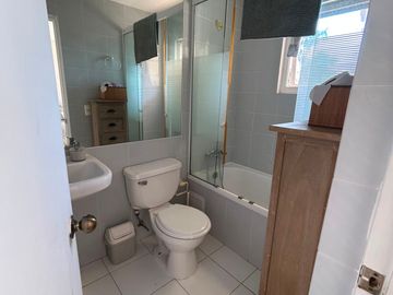 VENDE DEPARTAMENTO EN CONDOMINIO BAHIA PELICANOS HORCON