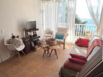 VENDE DEPARTAMENTO EN CONDOMINIO BAHIA PELICANOS HORCON