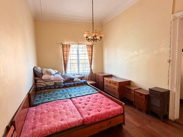 VENDE SOLEADA CASA EN CALLE CAPILLA CERRO ALEGRE