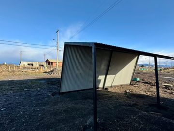 PARCELA DE MEDIA HECTÁREA CON DOS CASAS IDÉNTICAS