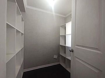VENTA CASA 4HAB 3BA HUECHURABA
