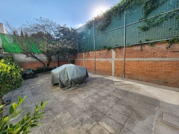 Impecable casa en Venta  en Lomas de la Herradura