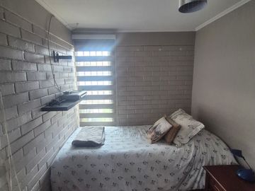 CASA 4 DORMITORIOS EN LA FLORIDA, SECTOR PORTILLO