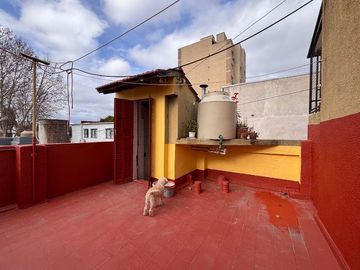 Departamento Tipo Casa en alquiler en Lanus Este