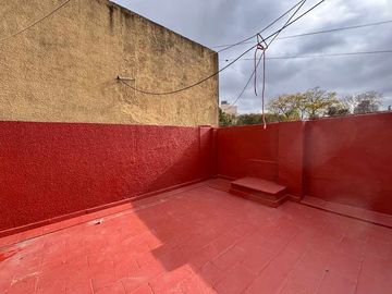Departamento Tipo Casa en alquiler en Lanus Este