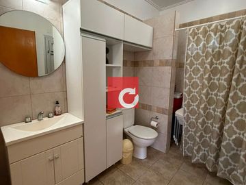 Casa en alquiler c/ cochera en Berisso