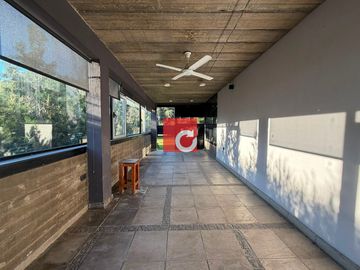 Casa en alquiler c/ cochera en Berisso
