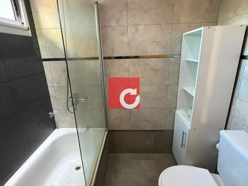 Casa en alquiler c/ cochera en Berisso
