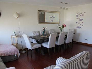 CERCANO A PLAZA LAS LILAS
