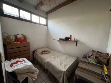 CASA 6 AMBIENTES EN VENTA EN GUAYMALLEN CON PILETA