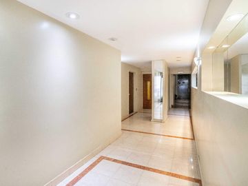 VENTA DEPTO 3 AMB CON PATIO EN COLEGIALES