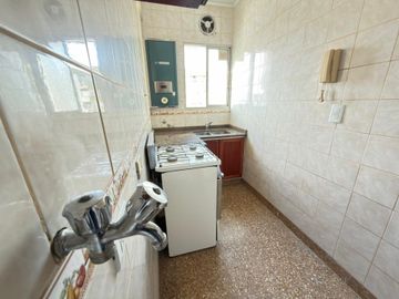 VENTA DEPTO 2 AMB CON BALCÓN FRANCÉS, QUILMES