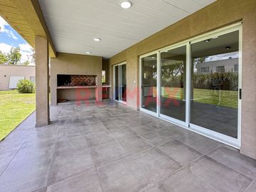 ALQUILER CASA HORIZONTES AL SUR-5 AMBIENTES
