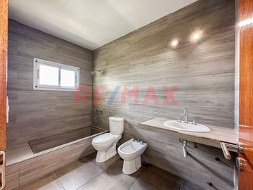 ALQUILER CASA HORIZONTES AL SUR-5 AMBIENTES