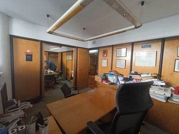 VENTA OFICINA CON COCHERA BELGRANO/ BARRIO CHINO