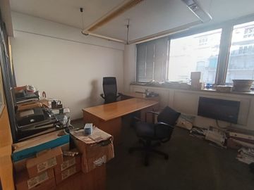 VENTA OFICINA CON COCHERA BELGRANO/ BARRIO CHINO