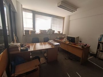 VENTA OFICINA CON COCHERA BELGRANO/ BARRIO CHINO