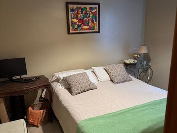 EN VENTA CASA 6 AMB EN BARRIO LA MONTURA - PILAR
