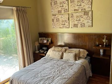EN VENTA CASA 6 AMB EN BARRIO LA MONTURA - PILAR