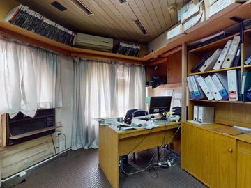 OFICINA EN VENTA EN BALVANERA - PISO PRIVADO