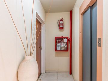 VENTA CABALLITO DEPTO. DÚPLEX 5 AMB C/DOS COCHERAS