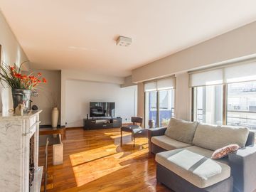 VENTA CABALLITO DEPTO. DÚPLEX 5 AMB C/DOS COCHERAS