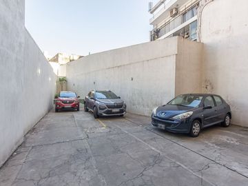 VENTA CABALLITO DEPTO. DÚPLEX 5 AMB C/DOS COCHERAS