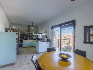 VENTA CABALLITO DEPTO. DÚPLEX 5 AMB C/DOS COCHERAS