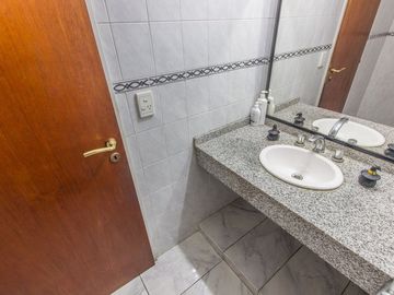VENTA CABALLITO DEPTO. DÚPLEX 5 AMB C/DOS COCHERAS