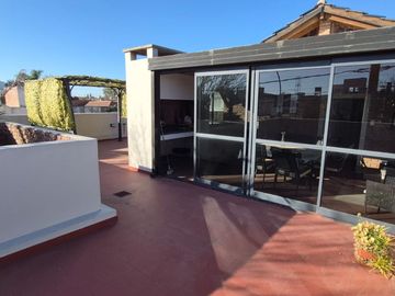 VENTA CASA 6 DORMITORIOS 3 BAÑOS PILETA B AYACUCHO