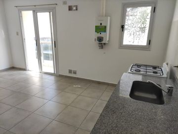 DEPTO 1 DORM. CON BALCON Y COCHERA ALTO ALBERDI