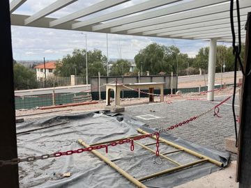Depto. en pozo en venta en Chacras de Coria
