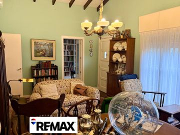 VENTA V SARMIENTO HAEDO CASA 4 Ambientes IMPECABLE