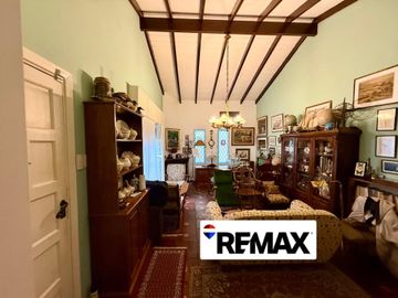 VENTA V SARMIENTO HAEDO CASA 4 Ambientes IMPECABLE