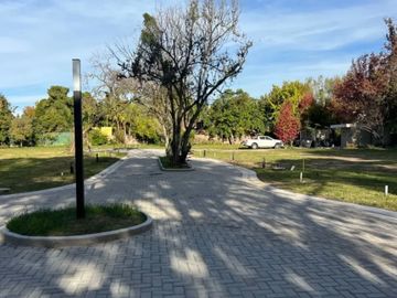 Lote en venta , Barrio Agathis, Santa Rita.