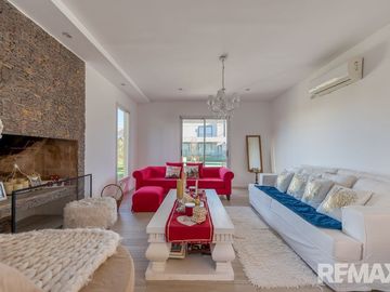 Casa 5 amb. El Cantón Puerto c/pileta amoblada