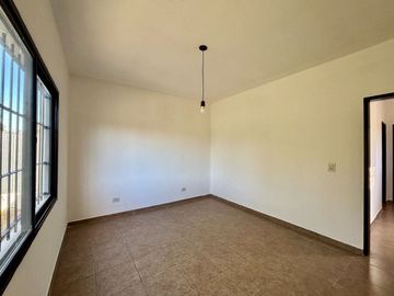 VENTA CASA 3 AMB 2 P. COCHERA PARQUE QUINCHO PILAR
