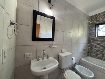 VENTA CASA 3 AMB 2 P. COCHERA PARQUE QUINCHO PILAR