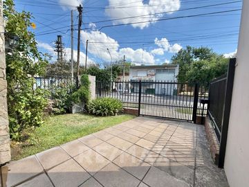 Venta Dúplex 4Amb jardin 2cocheras-a.credito-Merlo