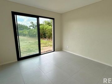Venta casa a estrenar en Altos de Manzanares
