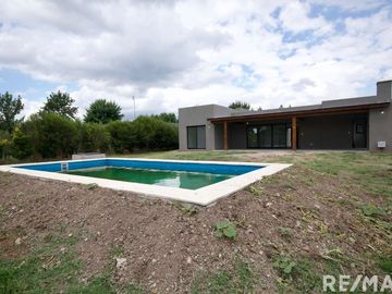 Venta casa a estrenar en Altos de Manzanares