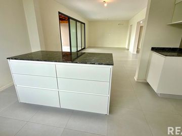 Venta casa a estrenar en Altos de Manzanares