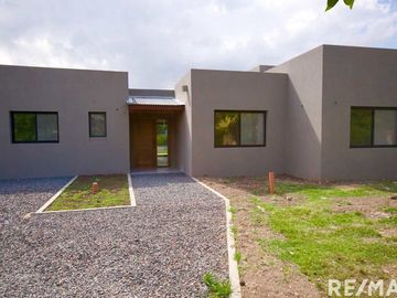 Venta casa a estrenar en Altos de Manzanares