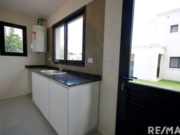 Venta casa a estrenar en Altos de Manzanares
