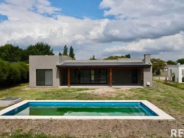 Venta casa a estrenar en Altos de Manzanares